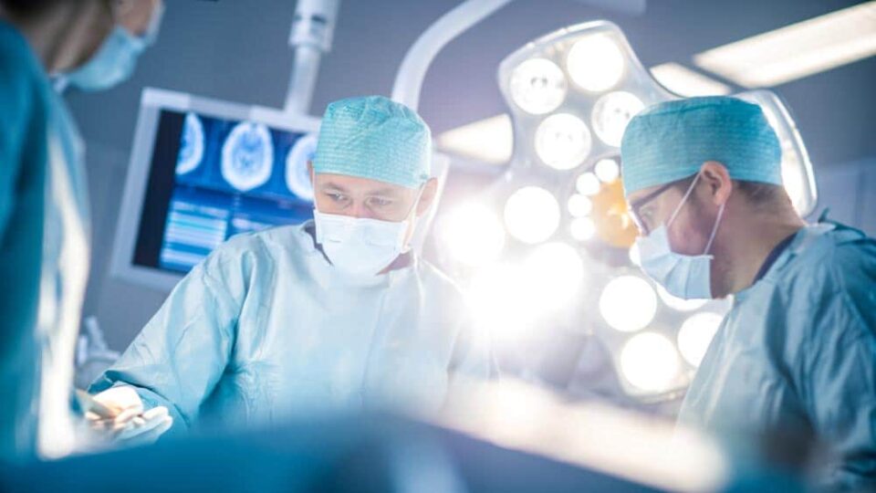 Fumatul după operație, fumatul înainte de operație, LaserOstop, renunțare la tutun, laser